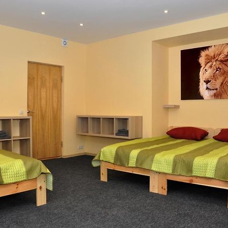 Riga City Center Quiet Apartment With Free Private Parking المظهر الخارجي الصورة