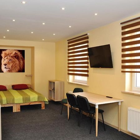 Riga City Center Quiet Apartment With Free Private Parking المظهر الخارجي الصورة