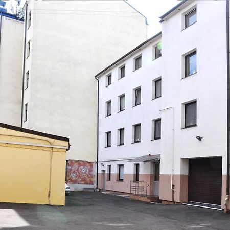 Riga City Center Quiet Apartment With Free Private Parking المظهر الخارجي الصورة
