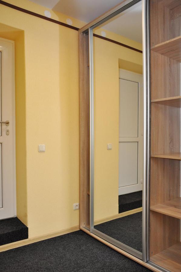 Riga City Center Quiet Apartment With Free Private Parking المظهر الخارجي الصورة